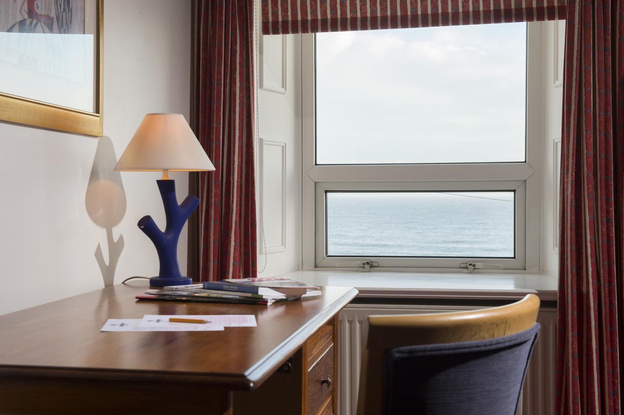 Regency Hotel Douglas Esterno foto
